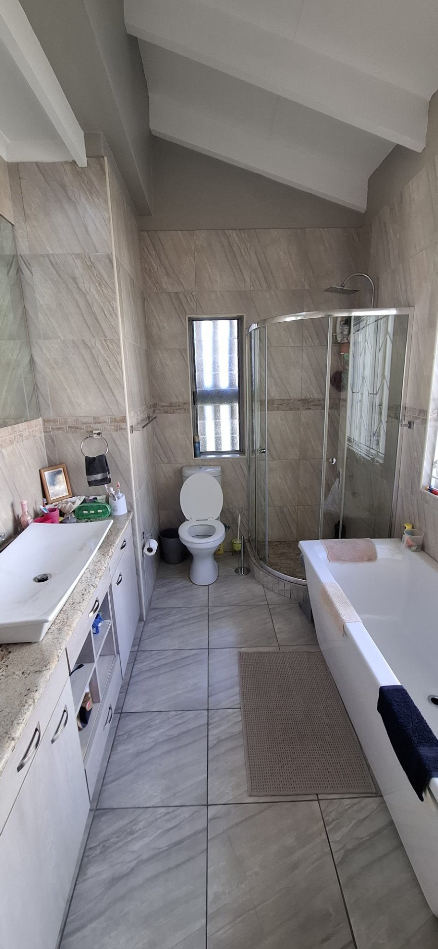 6 Bedroom Property for Sale in Suidrand Free State